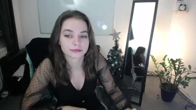 Image 8 of jenniferr__ Stream on Chaturbate on 15 months ago