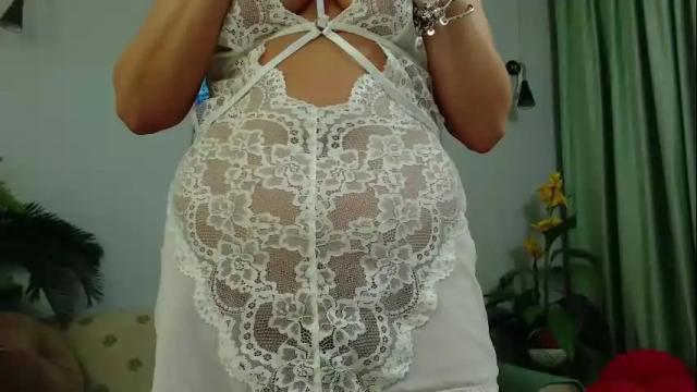 Image 6 of jenniferreys Stream on Chaturbate on 13 days ago