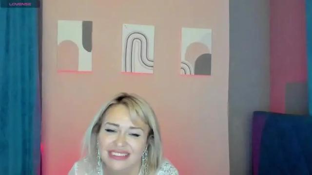 Image 6 of jenniferstonn Stream on Chaturbate on 15 months ago