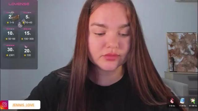 Image 2 of jennisxcharming Stream on Chaturbate on 2 months ago