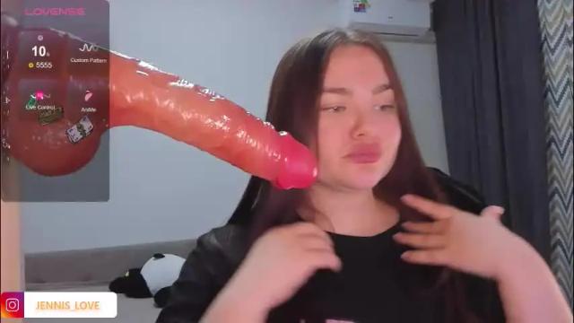 Image 7 of jennisxcharming Stream on Chaturbate on 2 months ago