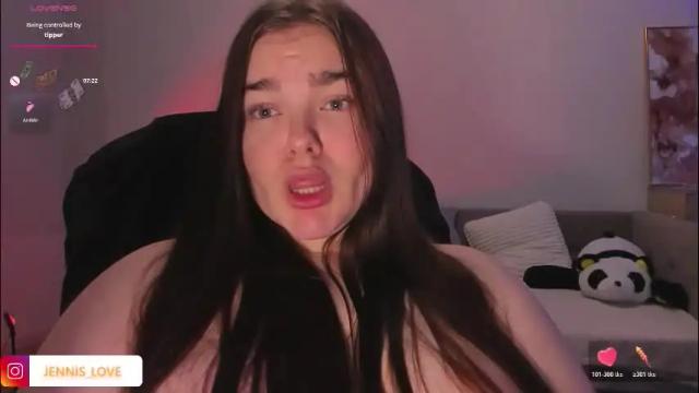 Image 8 of jennisxcharming Stream on Chaturbate on 1 month ago