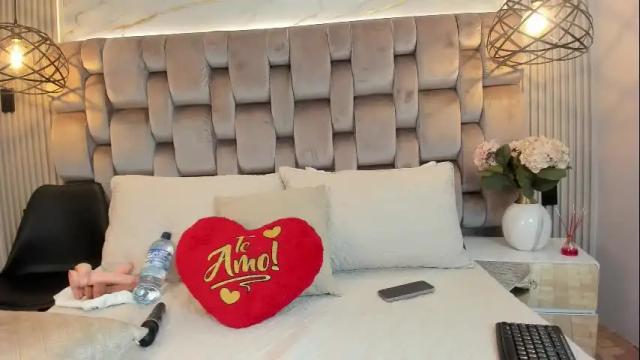 Image 3 of jennsexy_ Stream on Chaturbate on 1 month ago