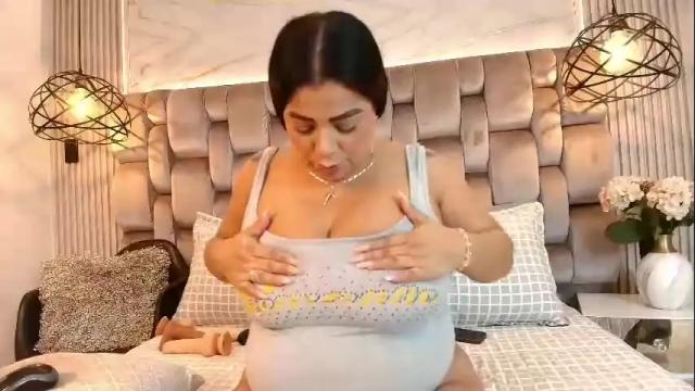Image 8 of jennsexy_ Stream on Chaturbate on 4 days ago