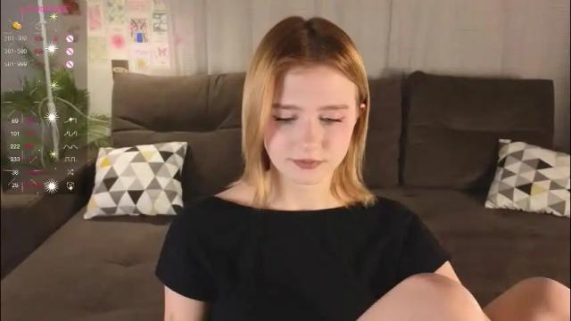 Image 3 of jenny_bunny_ Stream on Chaturbate on 1 month ago