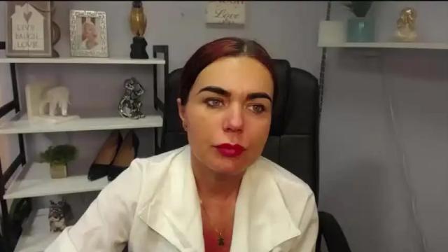 Image 2 of jenny_play1 Stream on Chaturbate on 18 months ago