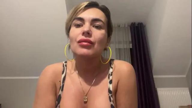 Image 7 of jenny_play1 Stream on Chaturbate on 1 month ago