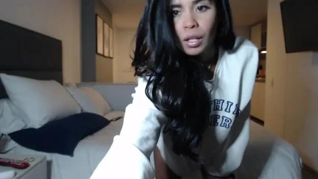 Image 3 of jenny_roberts96 Stream on Chaturbate on 14 months ago