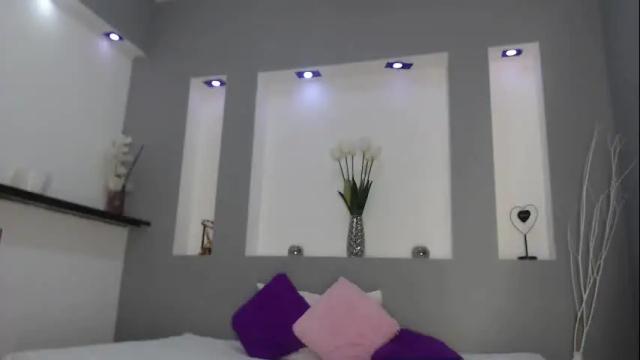 Image 4 of jenny_towers Stream on Chaturbate on 19 days ago