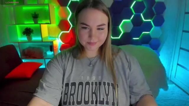 Image 2 of jennyattal Stream on Chaturbate on 16 months ago