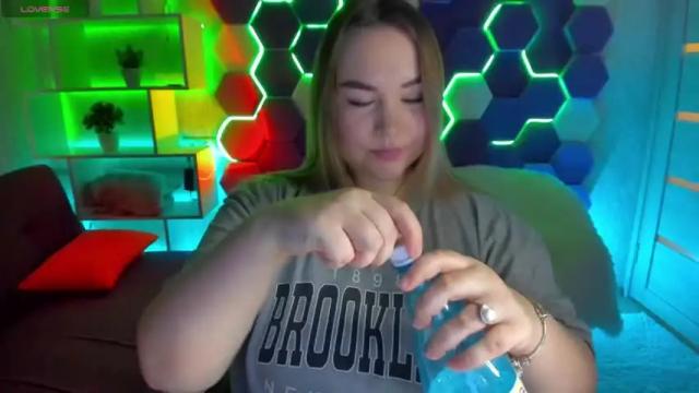 Image 6 of jennyattal Stream on Chaturbate on 16 months ago