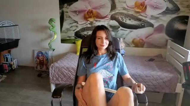 Image 2 of jennycutey Stream on Chaturbate on 1 month ago