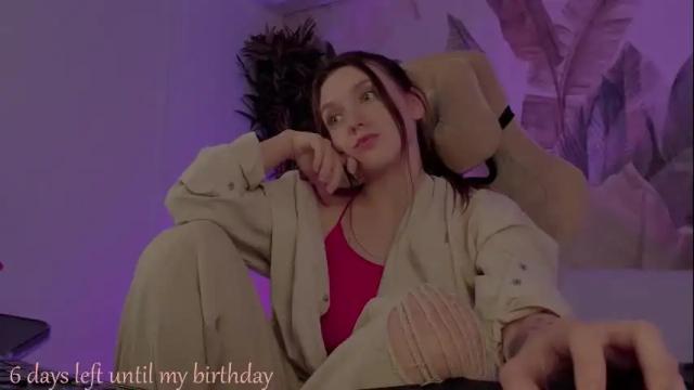 Image 2 of jennydens Stream on Chaturbate on 2 months ago