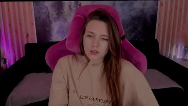 Image 3 of jennydens Stream on Chaturbate on 1 month ago