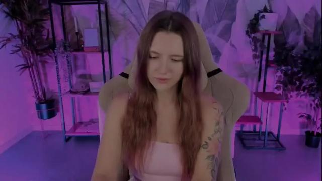 Image 8 of jennydens Stream on Chaturbate on 2 days ago