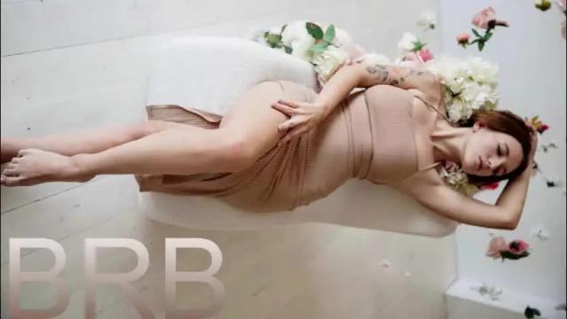 Image 2 of jennydens Stream on Chaturbate on 2 months ago