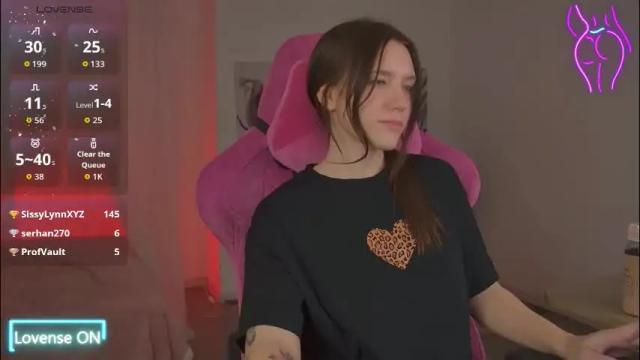 Image 4 of jennydens Stream on Chaturbate on 7 days ago