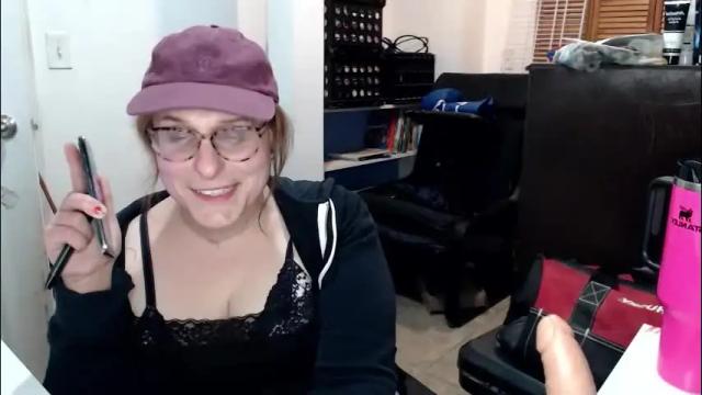 Image 3 of jennyneeds Stream on Chaturbate on 1 month ago
