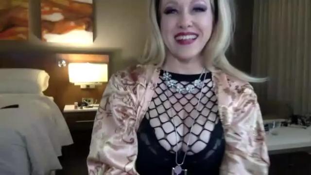 Image 3 of jennypooxo Stream on Chaturbate on 19 months ago