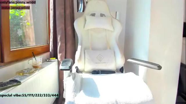 Image 12 of jennywildd Stream on Chaturbate on 1 month ago