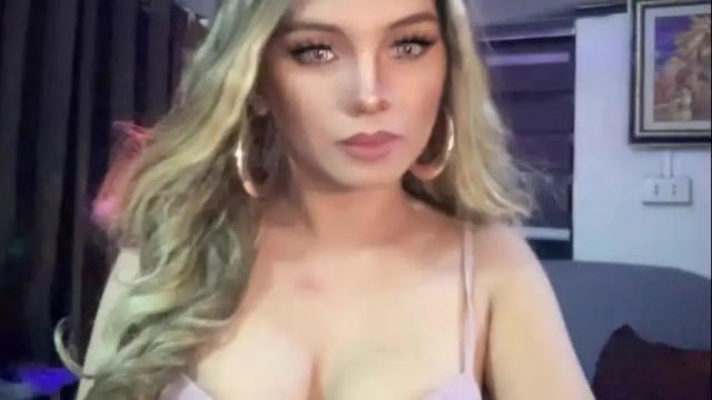 Image 3 of jerkingbbydoll Stream on Chaturbate on 1 month ago