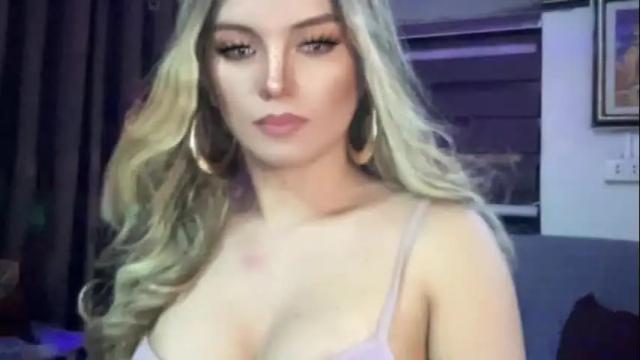 Image 4 of jerkingbbydoll Stream on Chaturbate on 1 month ago
