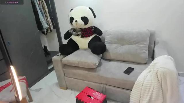 Image 8 of jes_lovely Stream on Chaturbate on 16 months ago
