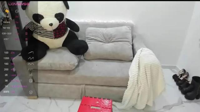 Image 6 of jes_lovely Stream on Chaturbate on 15 months ago