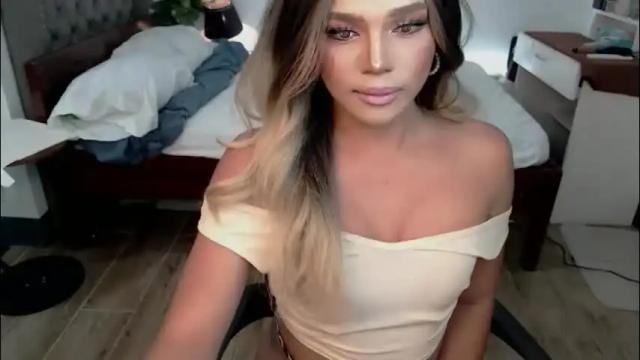 Image 3 of jesie_hot69 Stream on Chaturbate on 1 month ago