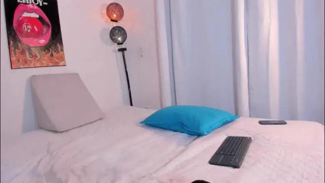 Image 3 of jess1ca_herrera Stream on Chaturbate on 1 month ago