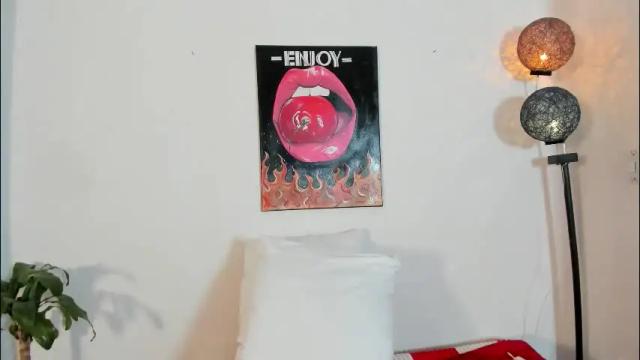 Image 11 of jess1ca_herrera Stream on Chaturbate on 1 month ago