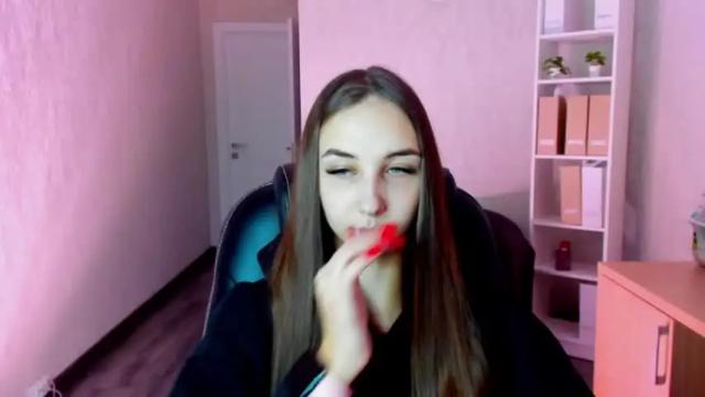 Image 6 of jess1e_jess Stream on Chaturbate on 19 months ago