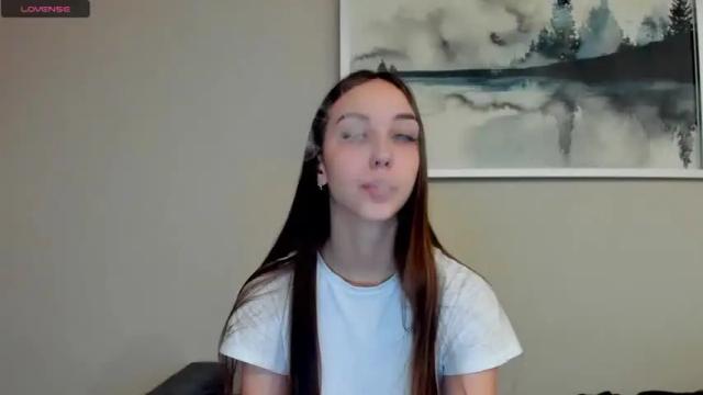 Image 3 of jess1e_jess Stream on Chaturbate on 18 months ago