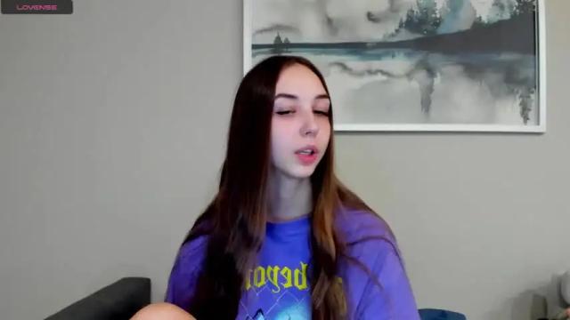 Image 10 of jess1e_jess Stream on Chaturbate on 18 months ago