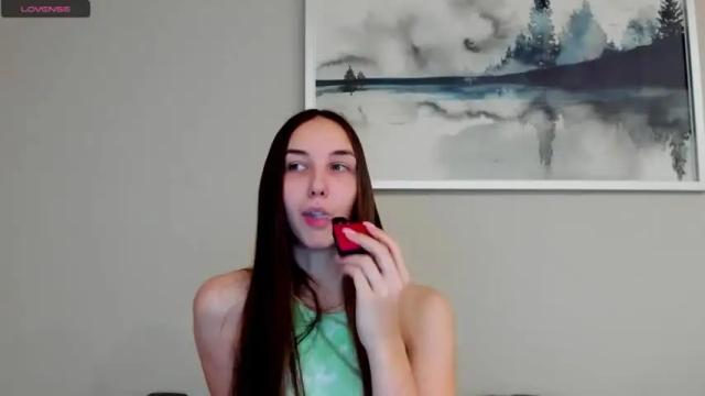 Image 12 of jess1e_jess Stream on Chaturbate on 16 months ago