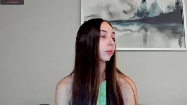 Image 7 of jess1e_jess Stream on Chaturbate on 16 months ago