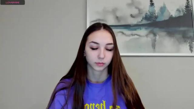 Image 2 of jess1e_jess Stream on Chaturbate on 16 months ago