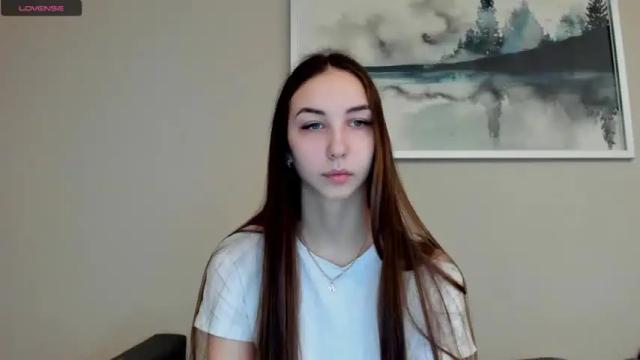 Image 2 of jess1e_jess Stream on Chaturbate on 15 months ago