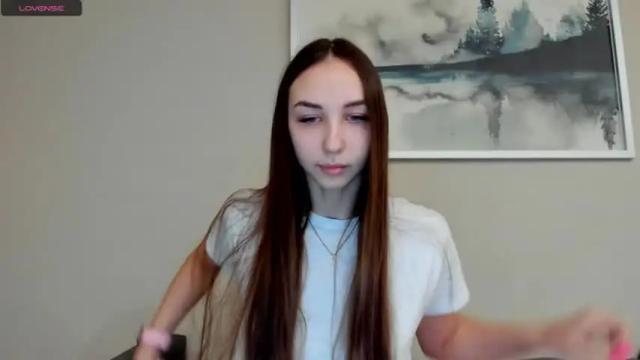 Image 3 of jess1e_jess Stream on Chaturbate on 15 months ago