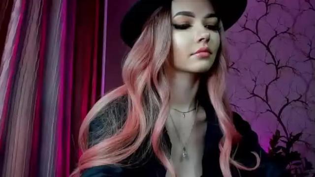 Image 12 of jess1e_wood Stream on Chaturbate on 18 months ago