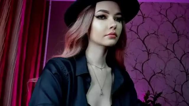 Image 2 of jess1e_wood Stream on Chaturbate on 18 months ago