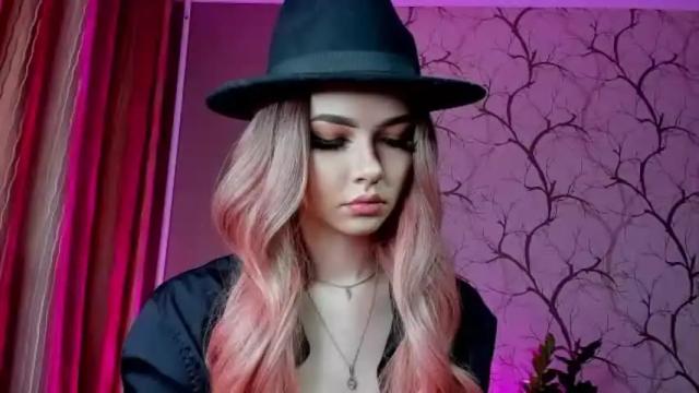 Image 4 of jess1e_wood Stream on Chaturbate on 18 months ago