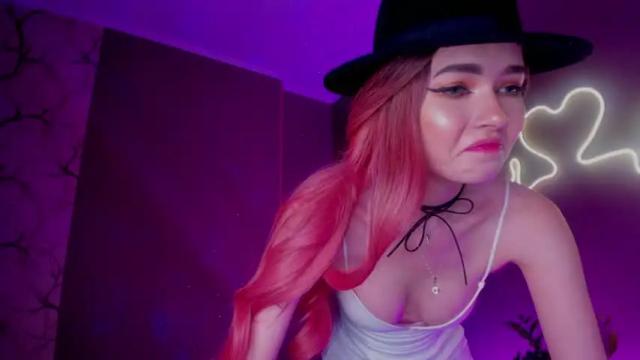 Image 6 of jess1e_wood Stream on Chaturbate on 15 months ago