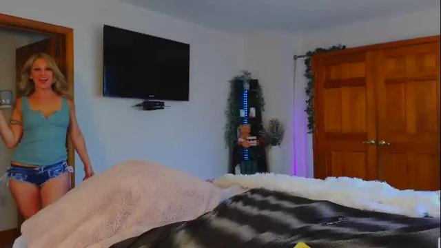 Image 2 of jessabelle_diamond Stream on Chaturbate on 3 months ago
