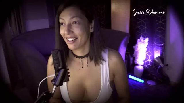 Image 8 of jessi_dreams Stream on Chaturbate on 4 days ago