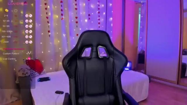 Thumbnail 3, jessica_flamee's Stream at Chaturbate, 23 months ago