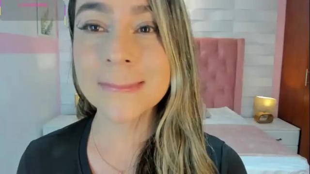 Image 3 of jessica_hotxx Stream on Chaturbate on 1 month ago