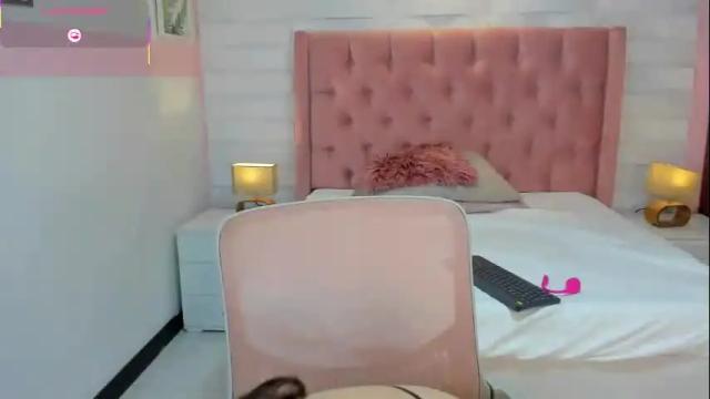 Image 10 of jessica_hotxx Stream on Chaturbate on 12 days ago