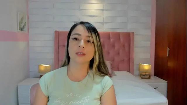 Image 10 of jessica_hotxx Stream on Chaturbate on 3 days ago