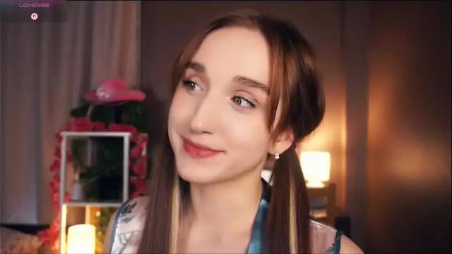 Image 8 of jessica_mirl Stream on Chaturbate on 4 months ago